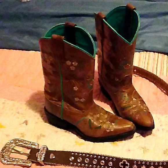 cavenders girls boots